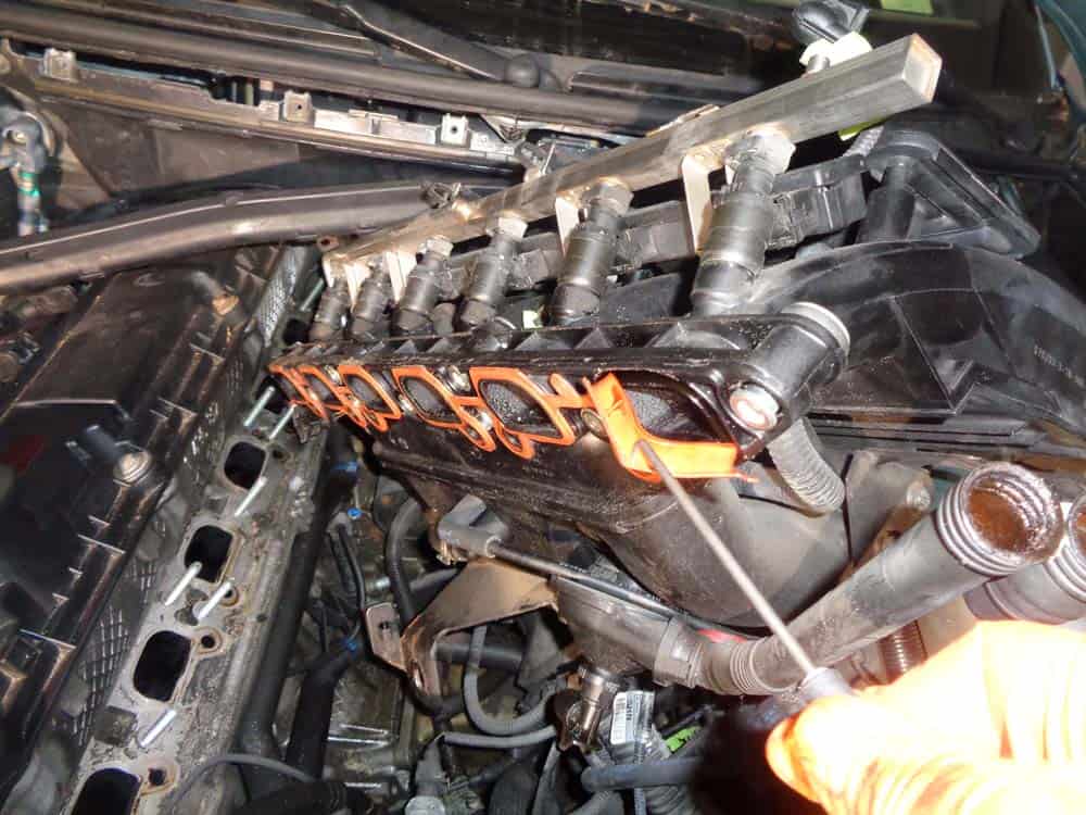 See P0B85 in engine